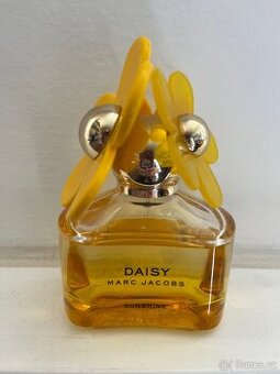 Marc Jacobs daisy sunshine tester