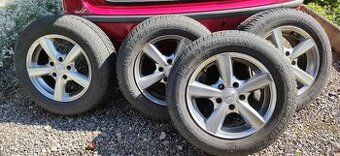 Al kola z Nissanu Almera Tino V10, R15 x 6 1/2 J, ET40