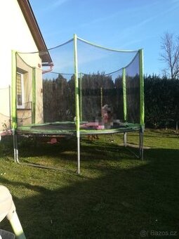 Trampolína