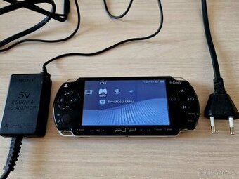 Sony PSP 2004 s nabíječkou originál sony v pěkném stavu