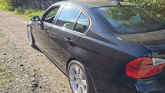 BMW-330i-E90-2005-N52-190KW-Manuál-Black Sapphire