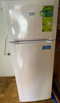 dvoudvéřová lednice Beko 146cm