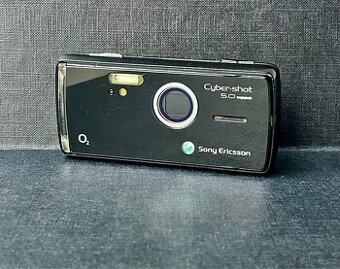 Sony Ericsson K850i – Plně funkční, včetně nabíječky