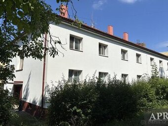 PRONÁJEM BYTU 1+1 UHERSKÝ BROD, NA DLOUHÝCH