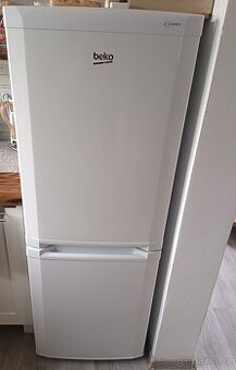 Lednice s mrazákem 150 beko