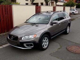 2011 Volvo XC70 2,4 D5 4x4 151kW s manuální převodovkou