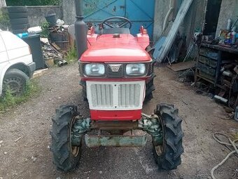 MALOTRAKTOR YNMAR YM 2000