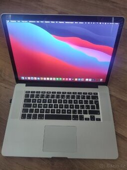 Macbook a1398 pro 15 2014 na díly displej ssd kryt
