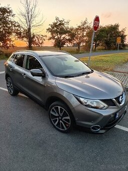 Nissan Qashqai 1.2 DIG-T 85Kw 2016 automat