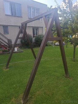 Dřevěný rám na houpačku - 1