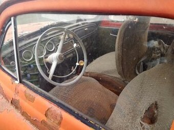 Škoda Octavia s doklady, spěchá