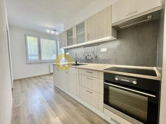 Pronájem bytu 2+1, 60 m2, balkon/sklep, ul. Zvolenská-Strako