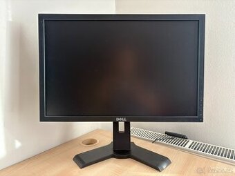 Dell P2210f – 22" LCD, Full HD, DisplayPort, DVI, VGA