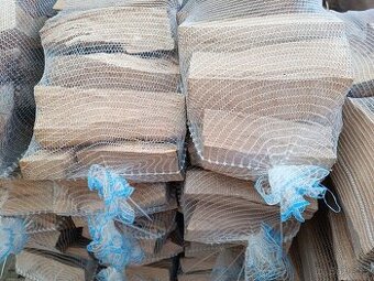 TOP KVALITA: ČISTÉ BUKOVÉ DŘEVO BEZ KŮRY – PERFEKTNÍ DO UDÍR