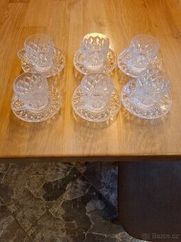 Sada skleněných šálků