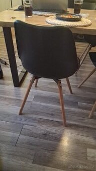 Prodám 4 ks jídelní židle figure