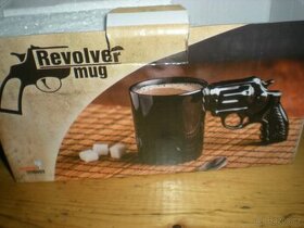 hrnek-pistole, nový