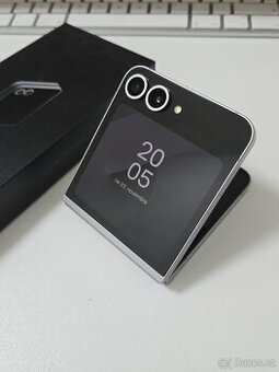 Samsung Galaxy Z Flip6 512 GB záruka 18 měsíců
