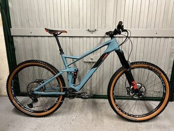 Trailové karbonové kolo Cube Stereo 140 HPC Race 27.5