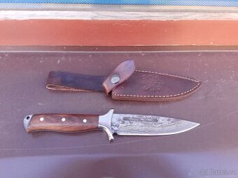 Prodám nůž česká výroba ruční práce.