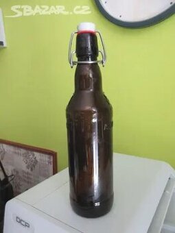 Patentní hnědé sklenice cca 0,5 l + vyšší 0,75 l