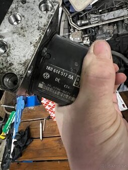 Kompletní ABS / ESP jednotka (kostka) 1K0907379AA /