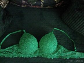 NOVÁ jasně zelená krajková podprsenka, PUSH-UP,85D