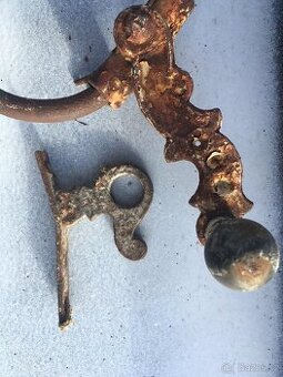 Prodám staré kliky od oken - 1