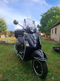 Vespa 300 GTS super