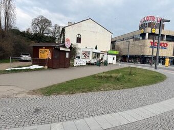 NÁJEM MÍSTA + PŘEVOD / PRODEJ STÁNKU NA ZMRZLINU A OBČERSTVE