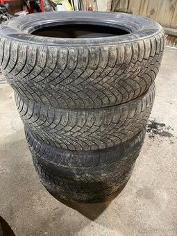Zimní pneu 215/60 R16
