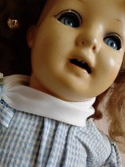 Starožitná panenka