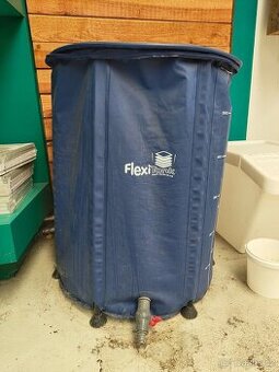 FlexiTank 250 l - skládací nádrž na vodu se spodním ventilem