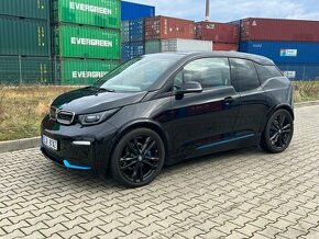 Prodám BMW I3s, černá, 2018, najeto 28000 km, střešní okno