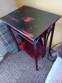 REZERVOVÁNO Starožitný stolek