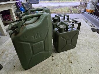 Plechové kanistry 2x10l a 2x5l