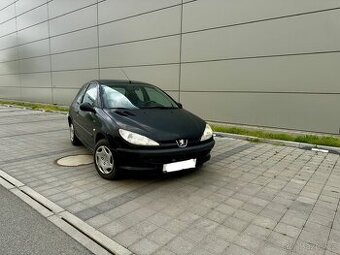 LEVNÝ PRONÁJEM VOZU PEUGEOT 206