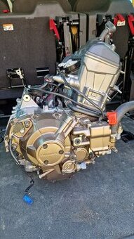 Motor Honda afrika twin 1100 najeto 800 km