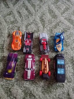 Auta hotwheels - 1