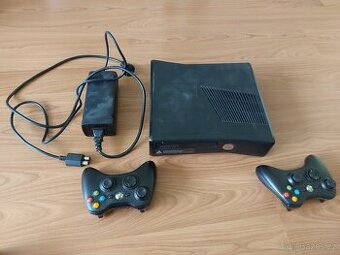 Prodám X box 360 s ovládači