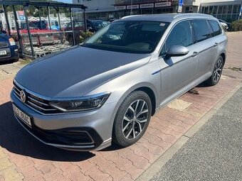 VW PASSAT GTE 1.4 / ČR / DPH / STAV / TOP /