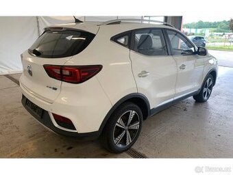 MG EV Luxury 143PS Bat45 kWh AUT 2PDC PANO AL Kam Kůže 9/21