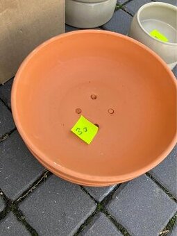 Hnízdní miska pro holuby - pálená cihla
