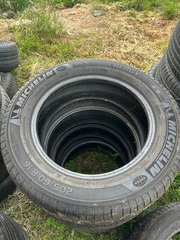 Prodám 4x letní pneu Michelin 205/60R16