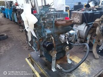 Motor "Kubota D1005" 3-valcovy Diesel,26kW