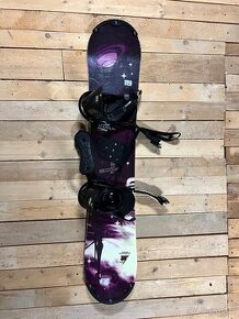 Snowboard 137cm, vázáni, boty