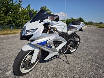 Suzuki GSX-R 600 - 1