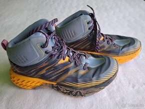 Hoka one one speedgoat mid2 gtx v. 40⅔