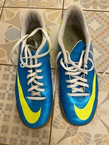 sálovky Nike vel. 42