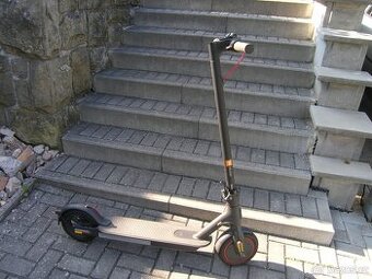 KOLOBĚŽKA XIAOMI SCOOTER PRO 2
